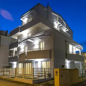 Residenza Riva Azzurra Aparthotel