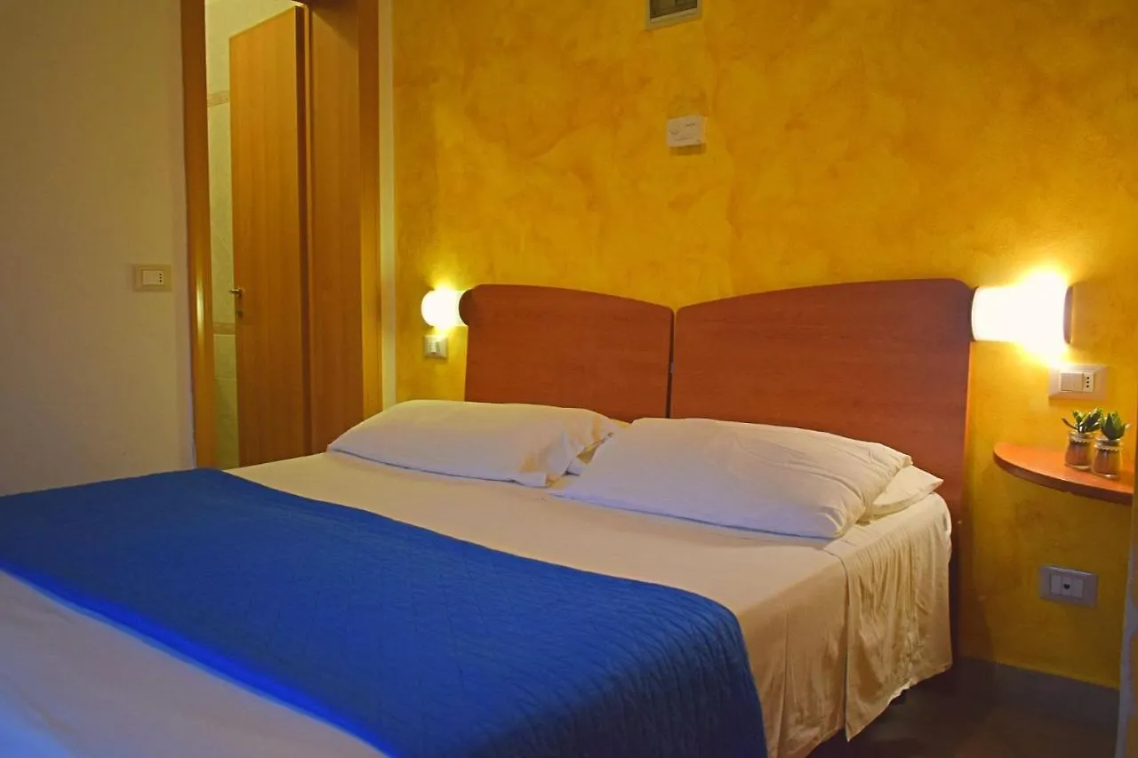 Hotel Donau Rimini 3*,  Italy